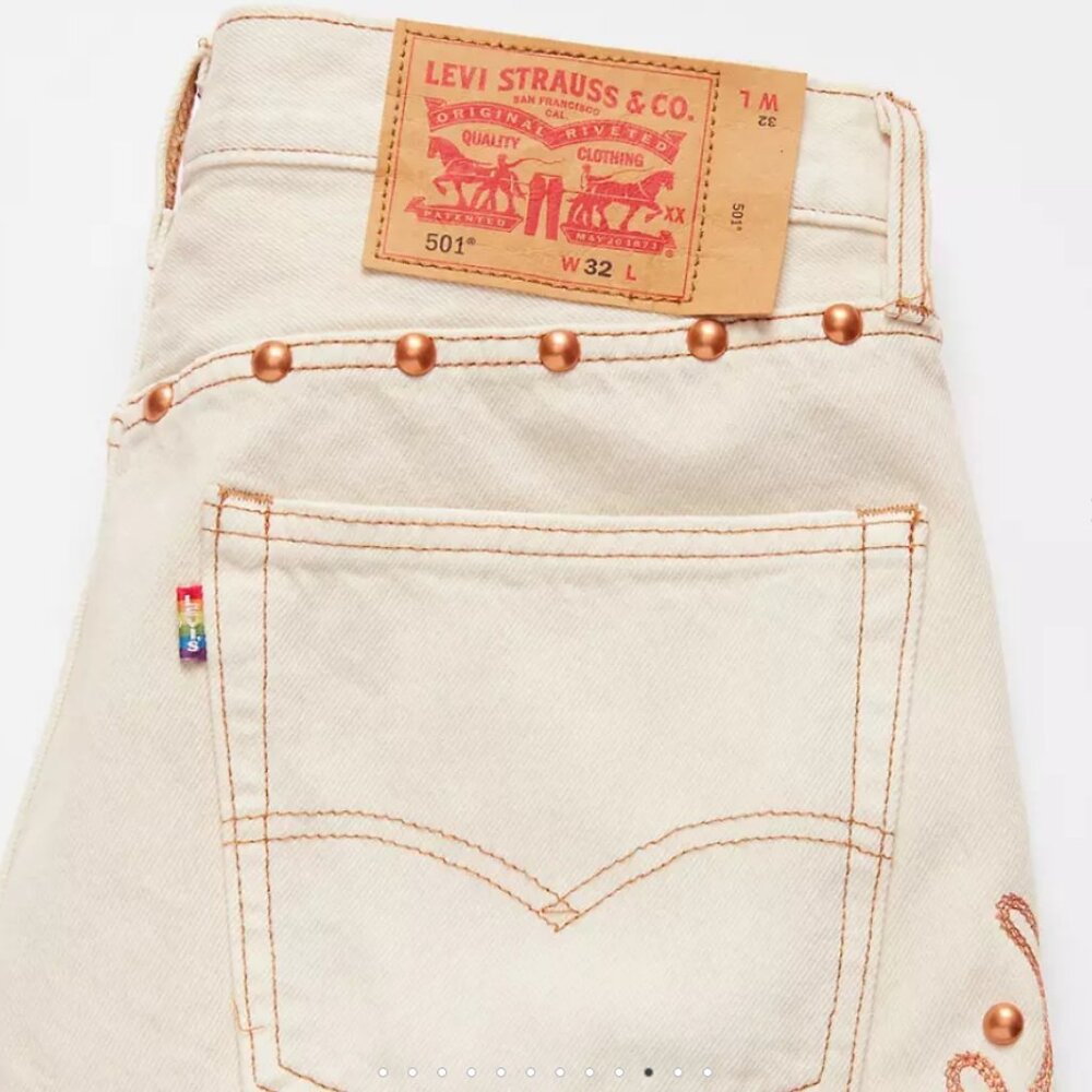 Levi's 501 '93 Cut Off Rodeo Boots Shorts in Ecru Unisex NWT - Picture 8 of 15
